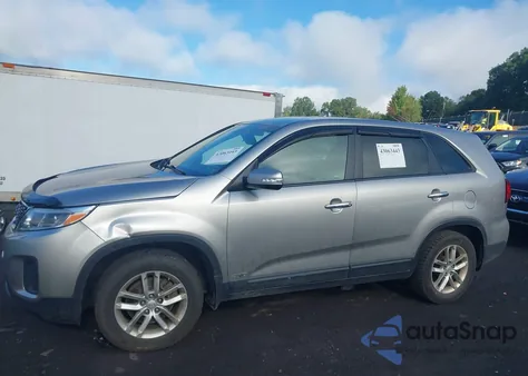 2015 Kia Sorento Lx z USA, uszkodzony, nr VIN 5XYKTCA61FG607757